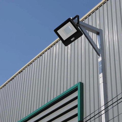 Projektor LED V-TAC 50W SAMSUNG CHIP Czujnik Ruchu Czarny Z MUFĄ VT-158S 3000K 4000lm 5 Lat Gwarancji