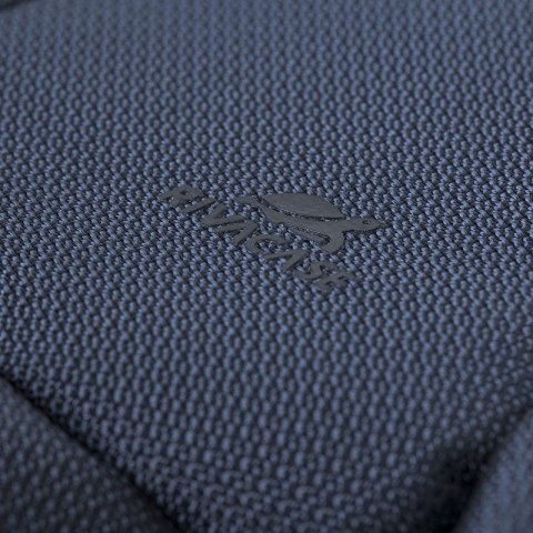 Plecak do notebooka 17,3" RIVACASE Tegel granatowy, z materiału woodpornego