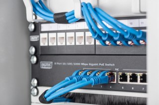 Digitus 10-calowy 8-portowy przełącznik Gigabit Ethernet PoE DIGITUS
