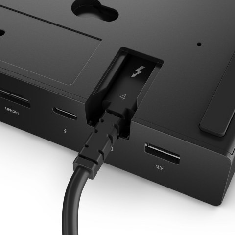 Inteligentna stacja dokująca Lenovo ThinkPad USB4 5500 (z zasilaczem 135 W) | Ilość DisplayPorts: 2 | Ilość portów HDMI: 1 | 100 Lenovo