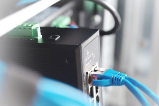 Switch przemysłowy 7-portowy Gigabit PoE+ z 1x PD, IEEE802.3af/at, DIN rail, rozszerzony zakres temp. DIGITUS