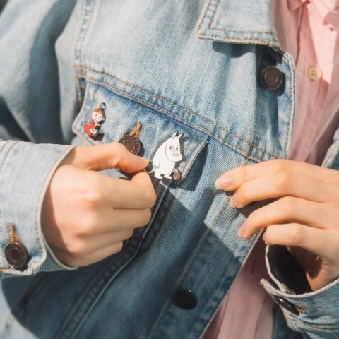 Muminki - Zestaw 4 przypinek do ubrań lub plecaka Moomin