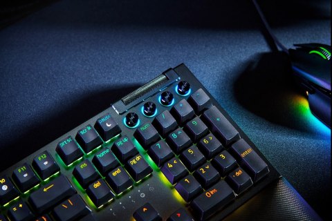 Klawiatura Razer BlackWidow V4 - Podświetlenie - USB-C - QWERTZ - Niemiecki - Przełącznik kluczykowy: Razer Green RAZER