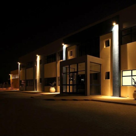 Projektor LED V-TAC 100W SMD F-class czarny VT-49104 4000K 8700lm
