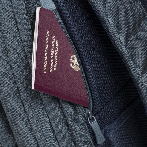 RIVACASE PLECAK NA LAPTOP 17,3" TEGEL, MORSKI, 23L, MATERIAŁ WODOODPORNY, KIESZENIE NA TABLET 10,1", SMARTFON, DOKUM., AKCES. RivaCase