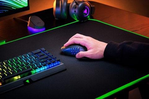 Razer Naga V2 Pro myszka Gaming Po prawej stronie RF Wireless + Bluetooth + USB Type-C Optyczny 30000 DPI RAZER