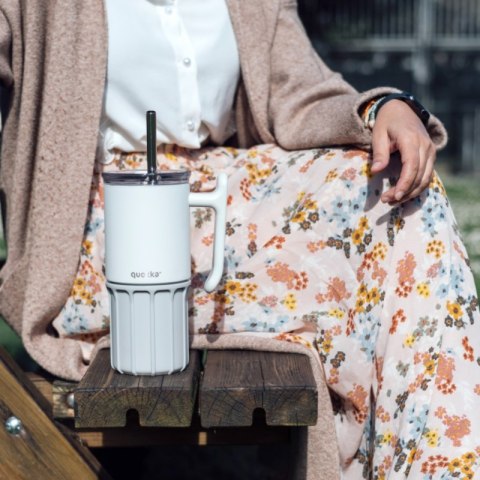 Quokka Umi - Kubek termiczny ze stali nierdzewnej 720 ml ze słomką i silikonową podstawką (Ivory) Quokka