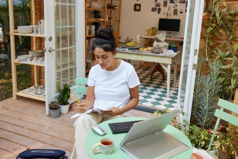 Klawiatura HP 350 Compact Multi-Device Bluetooth Keyboard bezprzewodowa czarna 692S8AA Hewlett-Packard