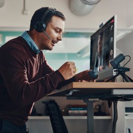 POLY Zestaw słuchawkowy Voyager Focus 2 z certyfikatem Microsoft Teams USB-C-C + przejściówka USB-C/A POLY