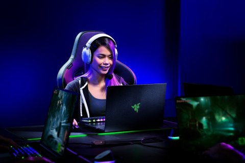 Razer BlackShark V2 Pro Zestaw słuchawkowy Bezprzewodowy Opaska na głowę Gaming Bluetooth Biały RAZER
