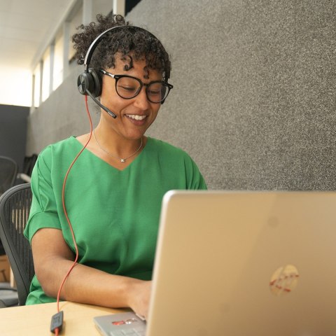 Zestaw słuchawkowy POLY Blackwire 8225 Stereo 8X225AA USB-C z certyfikatem Microsoft Teams + przejściówka USB-C/A POLY