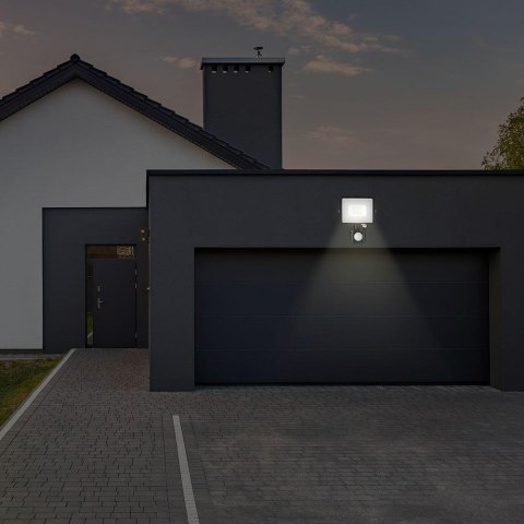 Naświetlacz LED V-TAC 50W SAMSUNG CHIP czujnik ruchu funkcja cut-OFF czarny VT-50-S-B 6400K 4000lm 5 lat gwarancji