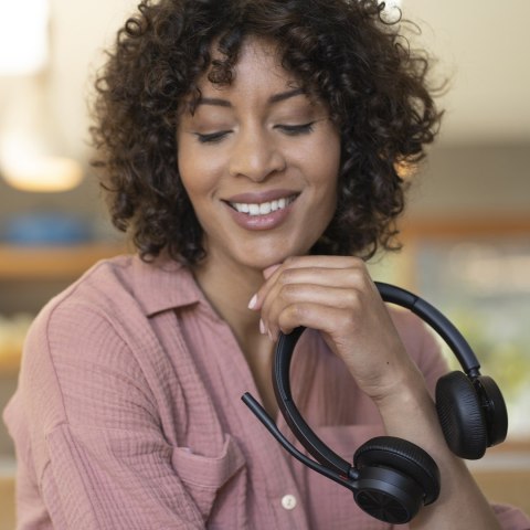 Słuchawki Poly Voyager 4320 USB-A Headset +BT700 dongle + podstawka ładująca 77Y99AA POLY