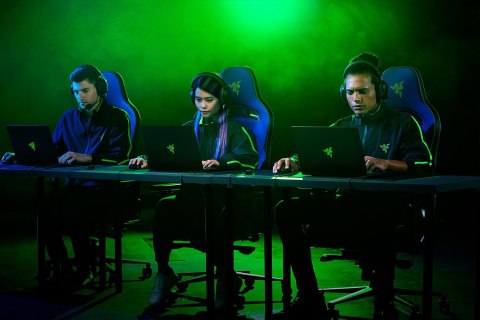 Zestaw słuchawkowy Razer Esports BlackShark V2 Pro Bezprzewodowy mikrofon nauszny Redukcja szumów Bezprzewodowy czarny RAZER