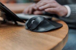Mysz BakkerElkhuizen HandshoeMouse Shift Średnia sprzedaż detaliczna Bluetooth No name