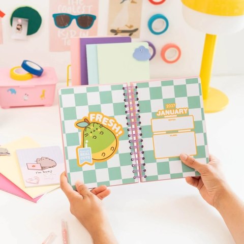 Pusheen - Kalendarz / Planner tygodniowy A5 z kolekcji Fruits 2026/2027 Pusheen
