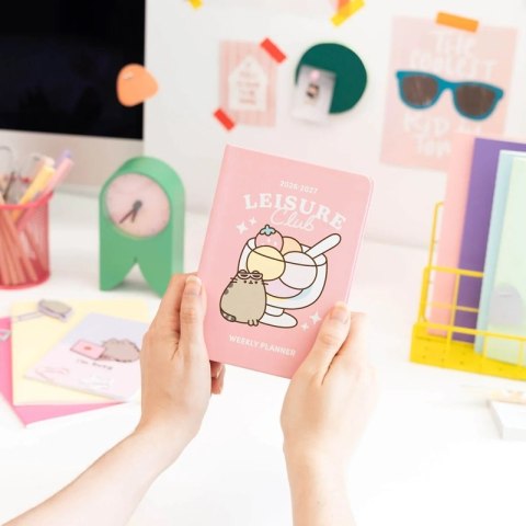 Pusheen - Kalendarz / Planner tygodniowy A6 z kolekcji Tropical Vacation 2026/2027 Pusheen