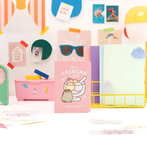 Pusheen - Kalendarz / Planner tygodniowy A6 z kolekcji Tropical Vacation 2026/2027 Pusheen