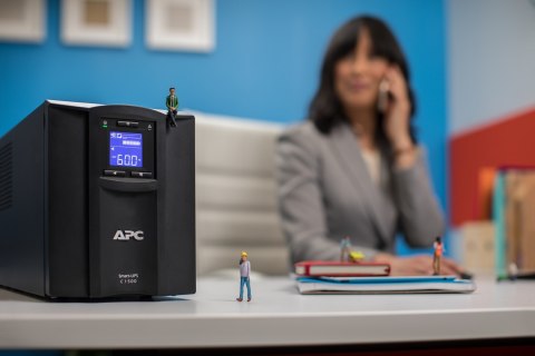 APC Smart-UPS C 1500VA LCD 230V with SmartConnect APC