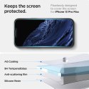 Spigen Glas.TR EZ Fit - Szkło hartowane Apple iPhone 13 / iPhone 13 Pro