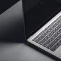 Moshi iVisor XT - Folia ochronna na ekran MacBook Pro 14" (M1, 2021) (czarna ramka)